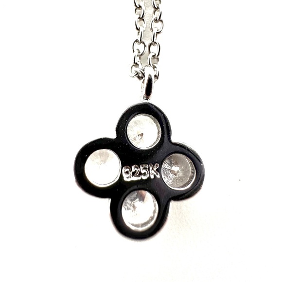 925 Solid Sterling Silver Luxury Clover Pendant Necklace - Picture 6 of 9